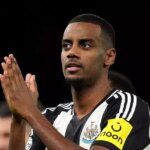 Alexander Isak sa rozhoduje o budúcnosti Newcastle po vhadzovacích rozhovoroch s majiteľmi