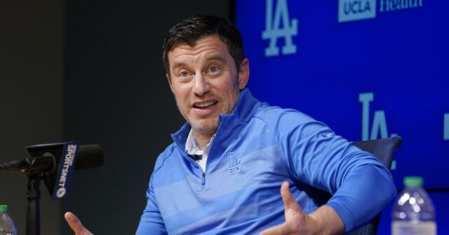 Andrew Friedman je rozmazaný na Dodgersovu naliehavú potrebu podrobnejšie

