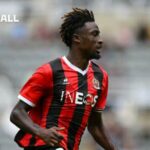 Aston Villa oznamuje príchod Evan Guessand