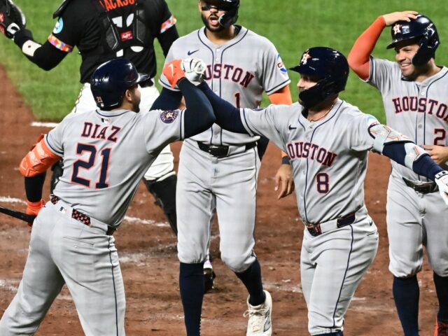 MLB: Houston Astros v Baltimore Orioles