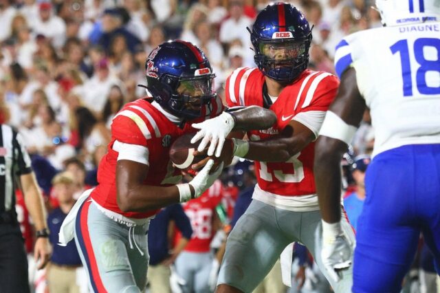 Futbal NCAA: Georgia St. v Mississippi
