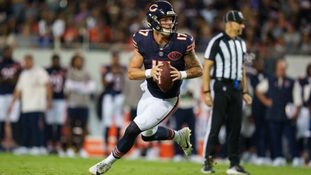 Bears predlžuje zmluvu so zálohou QB Tyson Bagent o dva roky



