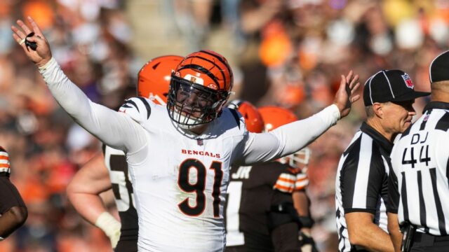 Bengals 'Hendrickson' uznávané „zdvihnutím, vráťte sa k cvičeniu 

