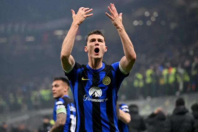 Benjamin Pavard sa nezaujíma o presun do Saudskej Arábie napriek záujmu Lille a Galatasaray



