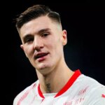 Benjamin Sesko «accepte le salaire inférieur» pour rejoindre Man Utd alors qu'il snobs Newcastle Riches