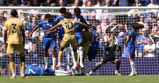 Bizarné rozhodnutia Enzo Maresca, pretože debutanti Chelsea nesvietia v remíze



