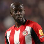 Outtara je všestranný hráč, ktorý sa objavil na niekoľkých pozíciách pre Bournemouth