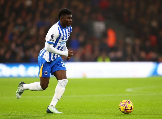 Brighton frustruje cieľ Target Carlos Baleba tým, že blokuje jeho pohyb




