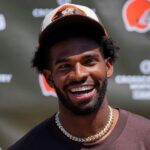 Browns Rookie Shedeur Sanders dostane prvú predchádzajúcu sezónu začínajúcu v Spotlight NFL