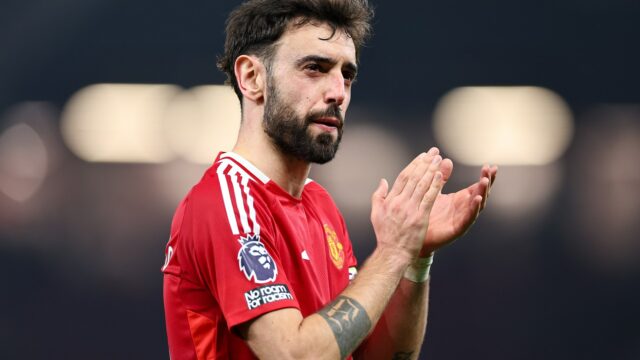 Fernandes zatiaľ zostáva na Man United
