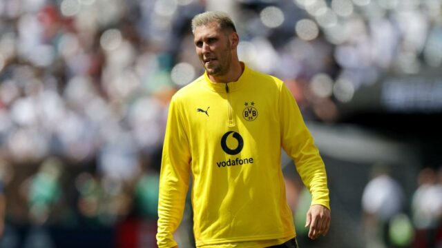Bundesliga: Obranca Dortmund sa objaví dva mesiace s poškodením svalov

