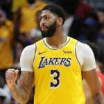 Bývalá hviezda La Lakers Anthony Davis uviedla do predaja svoj kaštieľ vo výške 40 miliónov dolárov