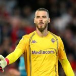 Bývalý brankár Manchester United David de Gea je daný svojej bývalej strane pre priateľskú Fiorentinu počas osobitnej prezentácie