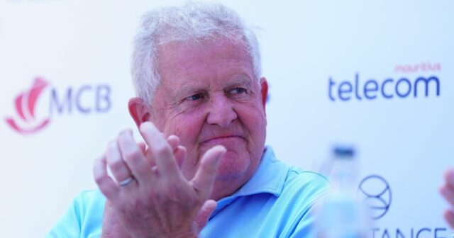 Bývalá organizácia Celebrity Strikes Hole-in-One potom, čo je naklonený na cestu PGA | Golf | Športová aktivita 

