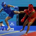 Súbor: Carlos Baylon Jr (vľavo) v akcii počas mužov Wushu Sanda zo svetových hier v roku 2025. -