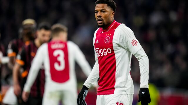 Amsterdam, Holandsko -30. január: Chuba Akpom od AFC Ajax sa pozerá na UEFA Europa League 2024/25 ligy -fáza MD8 -FIGHT medzi AFC AJAX a Galatasaray ako v Johan Cruijff Arena 30. januára 2025 v Amsterdame v Honériku. (Foto Rene Nijis/MB Media/Getty Images)