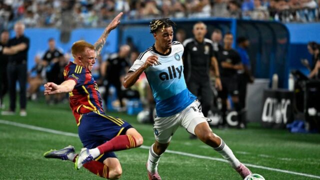 Charlotte porazí Salt Lake s cieľom od Idana Toklomatiho



