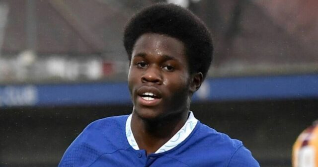 Chelsea Starlet bol chlapčenský génius, ktorý na Eton College dosiahol úroveň A úrovne a hovoril šiestimi jazykmi | Futbalový šport

