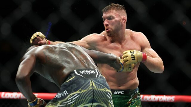 Chris Weidman zdieľa predpoveď Du Plessis vs. Chimaev

