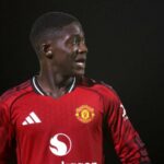 Čo si pomyslia sledovatelia Guy Utd o obrazovke Display Cobbie Mainoo v hrnčeku Carabao Beat pre Grimsby