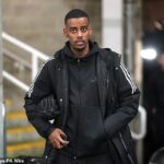 Dvere sa zatvárajú, keď sa Alexander Isak presunul z Newcastle do Liverpoolu