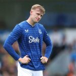 Jarra Branthwaite sa tento týždeň ublížila, aby ho udržala ďalej od Evertonovej prvej ligovej hry proti Leeds United