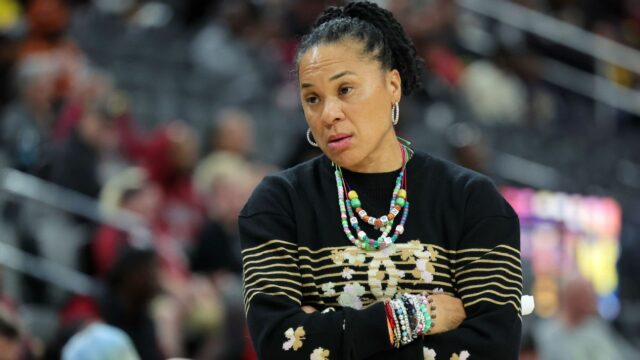 Dawn Staley hovoril s Knicksom pre úlohu výcviku hlavy 

