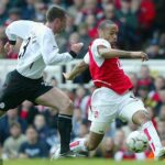 Jamie Carragher povedal, že pokus držať krok s Thierrym Henrym mal motocykel s pretekom chodidla