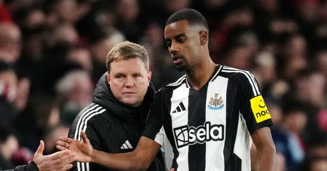 Eddie Howe vysiela strach, ktorý radí radu Newcastle nad legendou prevodu Alexandra Isak 

