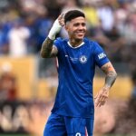 Enzo Fernandez zobrazuje skutočné farby s gestom Chelsea, zatiaľ čo Levi Crowill poslal klasickú správu