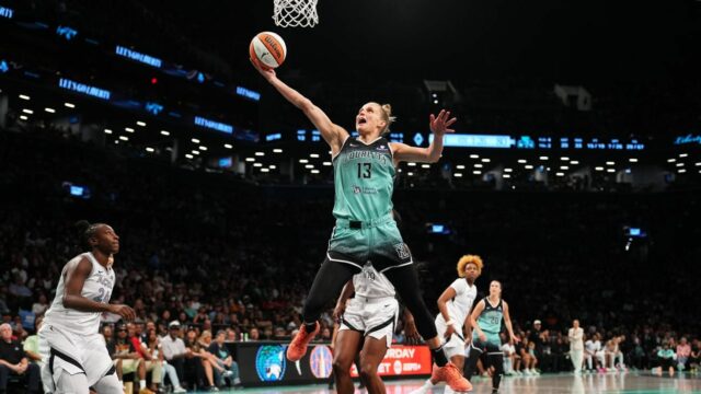 Fantasy Dámske basketbalové sudéry a spalčeky: Leonie Fiebich Trending Up, Brittney Griner Fights

