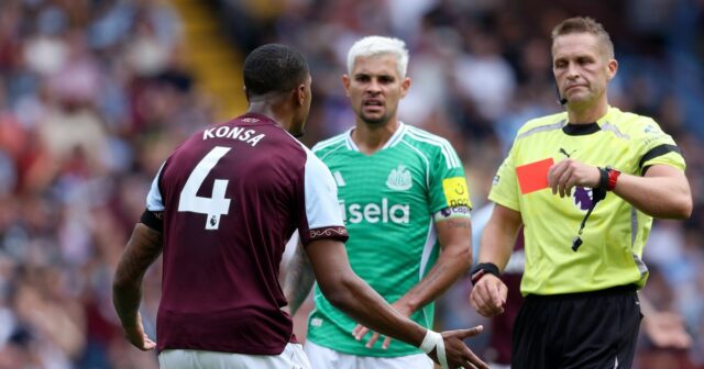 Fanúšikovia Aston Villa a Newcastle sa spoja, pre ktorých príčinou náročného okna prenosu

