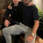Kapitán Melbourne Demons Kapitán Max Gawn (na obrázku vpravo) odhalil, že jeho tím musel zmeniť svoje šialené pondelok sviatky na úteku, keď narazili na Richmond hráčov v krčme
