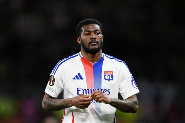 Galatasaray má záujem podpísať Ainsley Maitland-Niles

