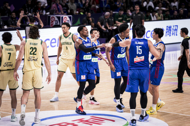 Gilas Pilipinas proti Austrálii počas štvrťfinále pohára v Ázii v roku 2025.