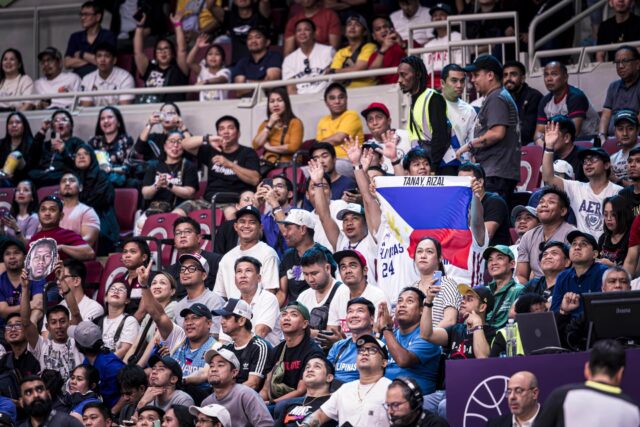 Filipínsky dav videl Gilas Pilipinas v akcii počas Fiba Asia Cup v roku 2025.