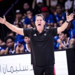 Tréner Gilas Pilipinas Tim Cone vs Irak 2025 Fiba Asia Cup