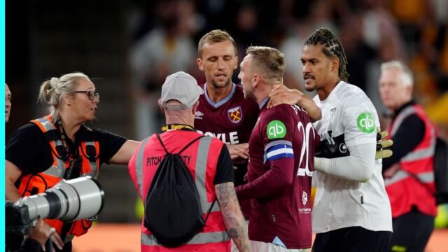 Graham Potter chráni Jarrod Bowen po stretnutí sledovateľov 

