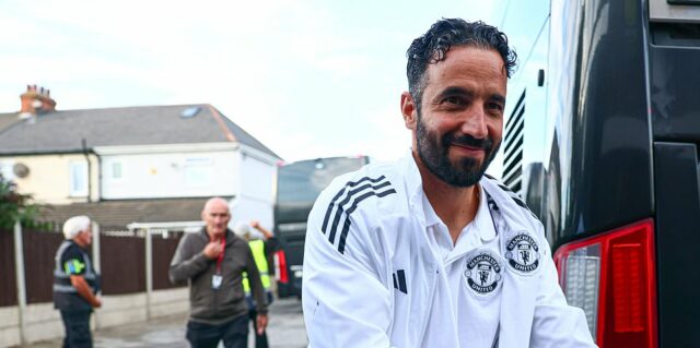 Grimsby vs Manchester United - hrnček Carabao: Live Hodnotenie, skupinové informácie a aktualizácie, keď Kobbie Mainoo začína, keď Ruben Amorim hľadá počiatočné víťazstvo v období ... s kreslením pred a po 

