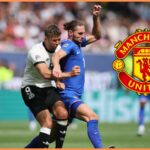 Adrien Rabiot sa pozerá z francúzskej lavičky