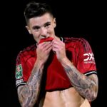 Guy Utd Celebrity prakticky vydrží prácu sebazničenia a skrytý za jeho spoluhráčmi | Futbal | Športová aktivita