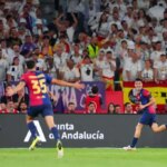 Hansi Flick považuje „Najspornejšiu“ Barcelonskú hviezdu v strede poľa