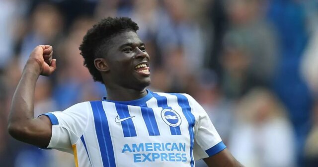 Homme Utd Transfer News: Carlos Baleba Verdict donné comme le milieu de terrain pour faire un changement
