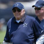 Koľko hviezd Dallas Cowboys obrátilo majiteľa neslávneho majiteľa tímu Jerry Jones