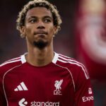 ISAK „sa pripojí“, pretože Carragher predpovedá 69 miliónov libier a stáva sa „drahým neviditeľným“
