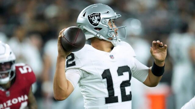 Informácie NFL: Aidan Raiders 'Aidan O'Connell poškodzuje jeho zápästie 

