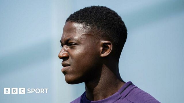 Kobbie Mainoo of Manchester United in action during a first team training session