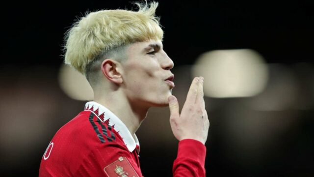 Investície spoločnosti Chelsea do Alejandra Garnacho napriek oceneniu PS50M United



