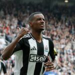Isaak Standoff žiadny ideál, hovorí šéf Newcastle Eddie Howe