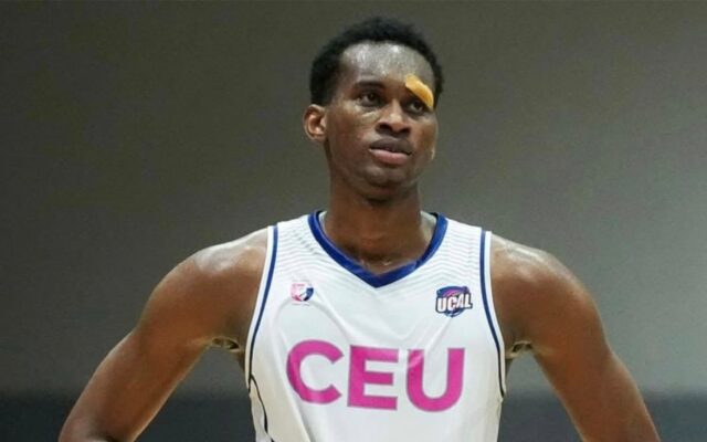 UAAP Up Fighting Maroons Prijíma Izrael piatok zomrie
